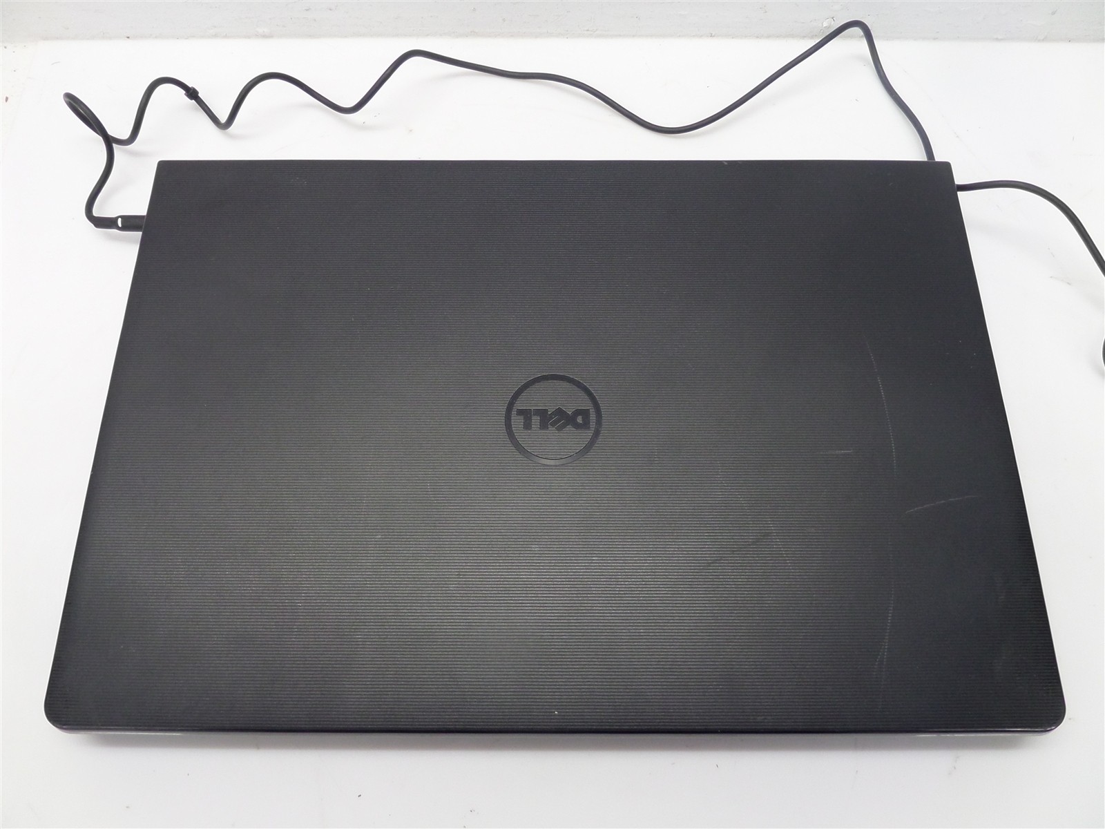 Dell Vostro 3558 15″ Laptop w/ i3-4005U 1.7GHz CPU 4GB RAM – No HDD/OS
