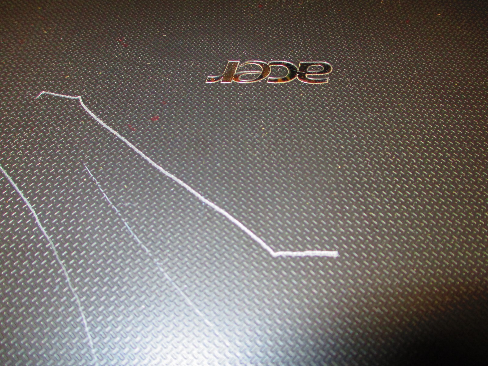 HP & Acer 17″ both turn on but need to be fixed see pictures for details (Parts)