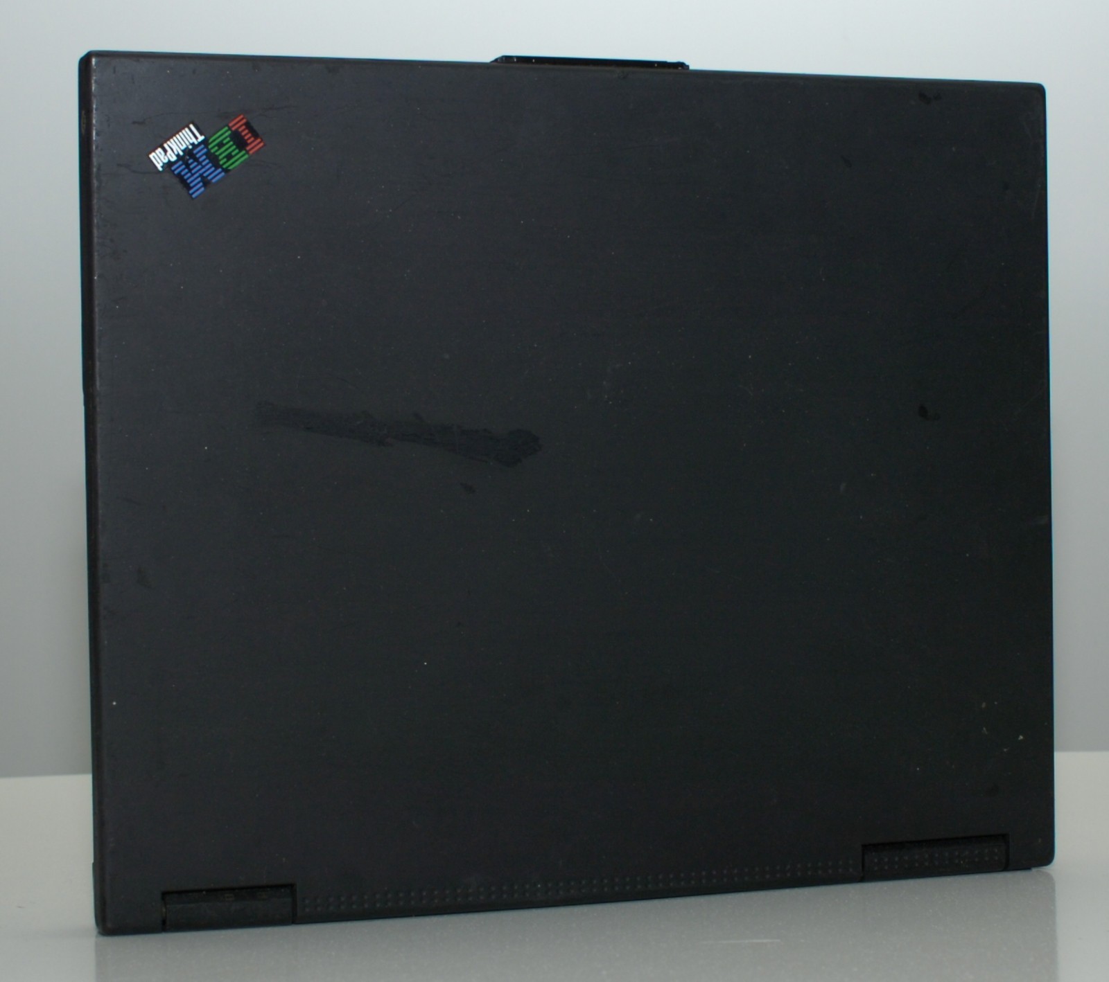 IBM ThinkPad T23 Intel Mobile Pentium III-M 1GHz 128 MB RAM No HDD FOR PARTS