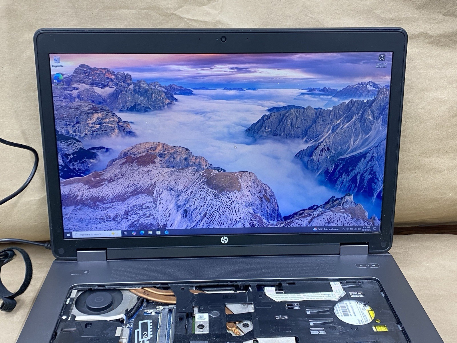 HP Zbook 17 – 17″ 1920×1080 – i7-4700MQ – 4GB – 250GB SSD – Win 10 Pro