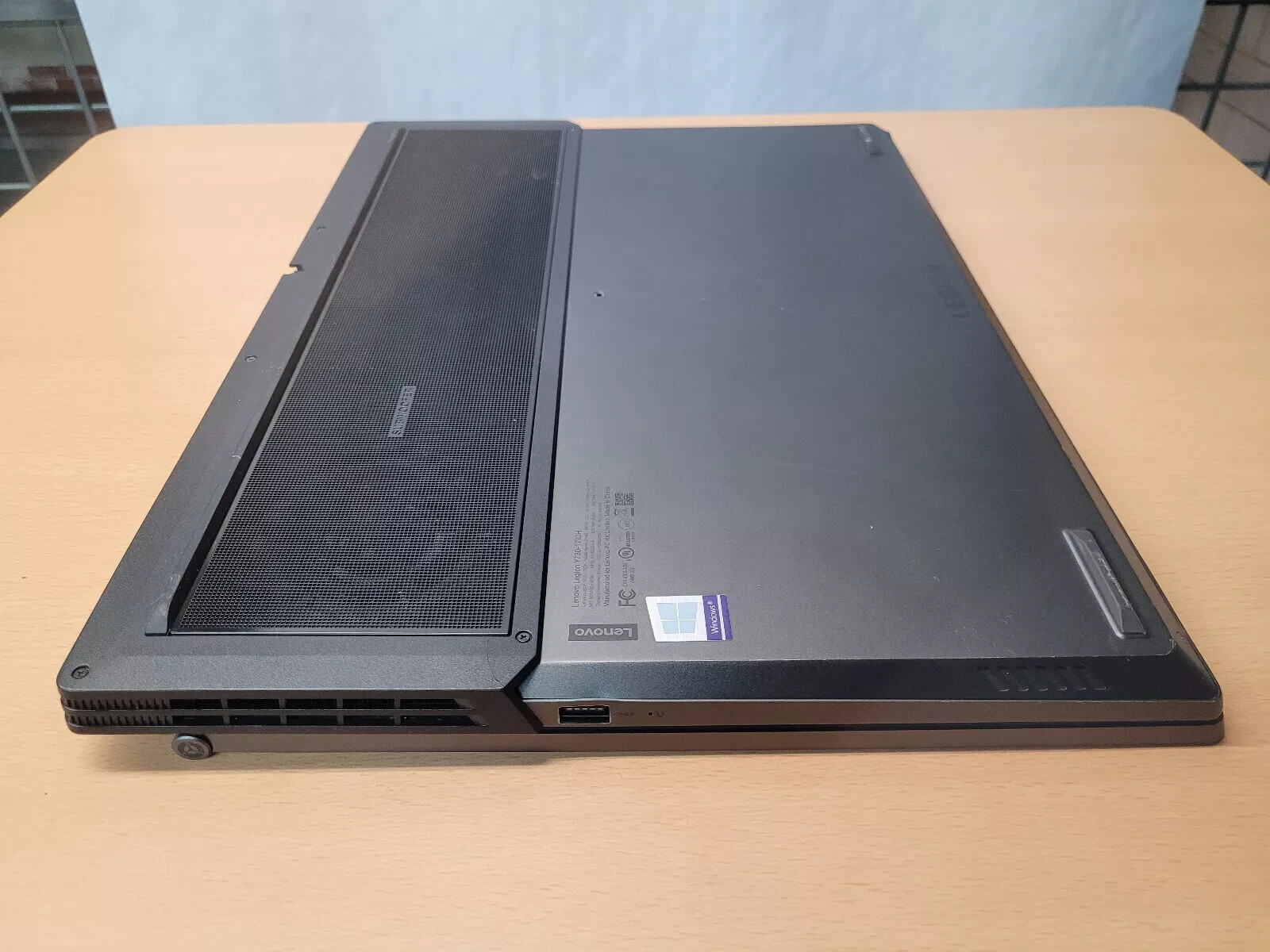Lenovo Legion Y730-17ICH Laptop i7-8750H 2.20 GHz 16GB 128GB SSD GTX 1050Ti W10H