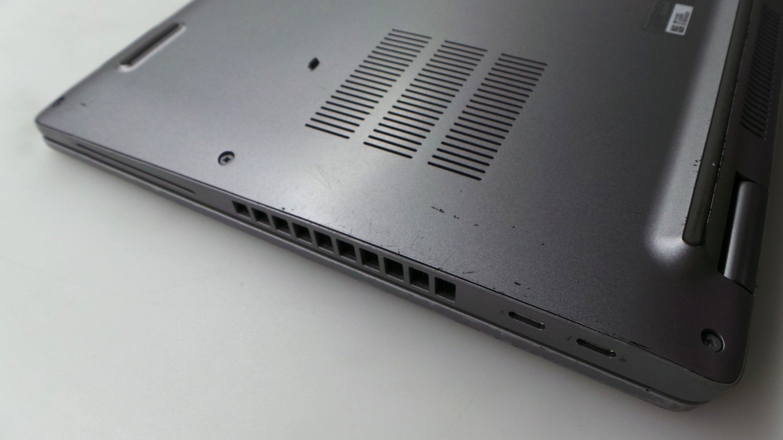 Dell Latitude 5520 15.6″ | i7-1165G7 2.80GHz | 16GB RAM 512GB NVMe | WIN 11 PRO