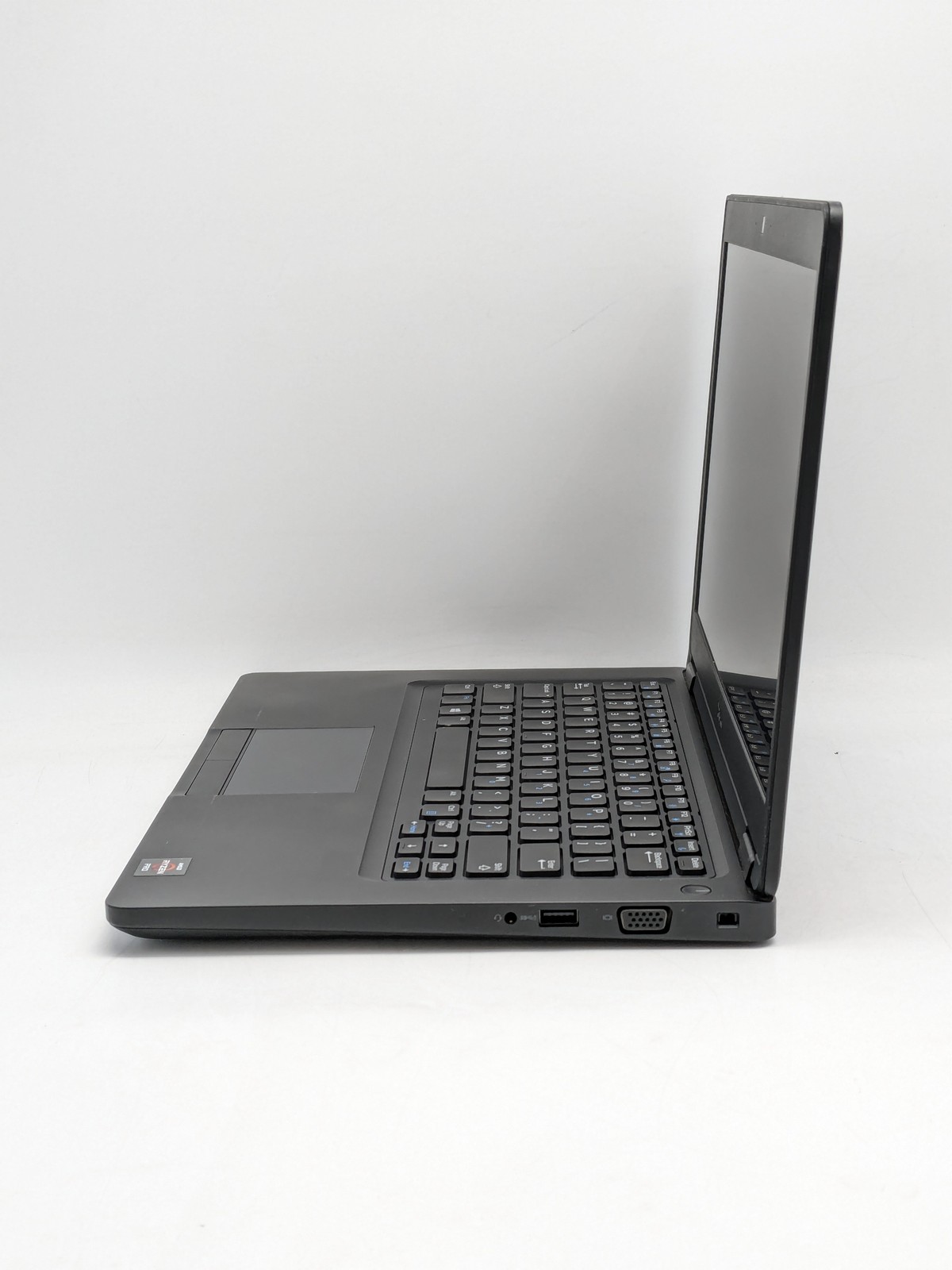 Dell Latitude 5495 14″ Ryzen 5 PRO 2500U 16GB DDR4 256GB SSD Win 11 H *See Desc*