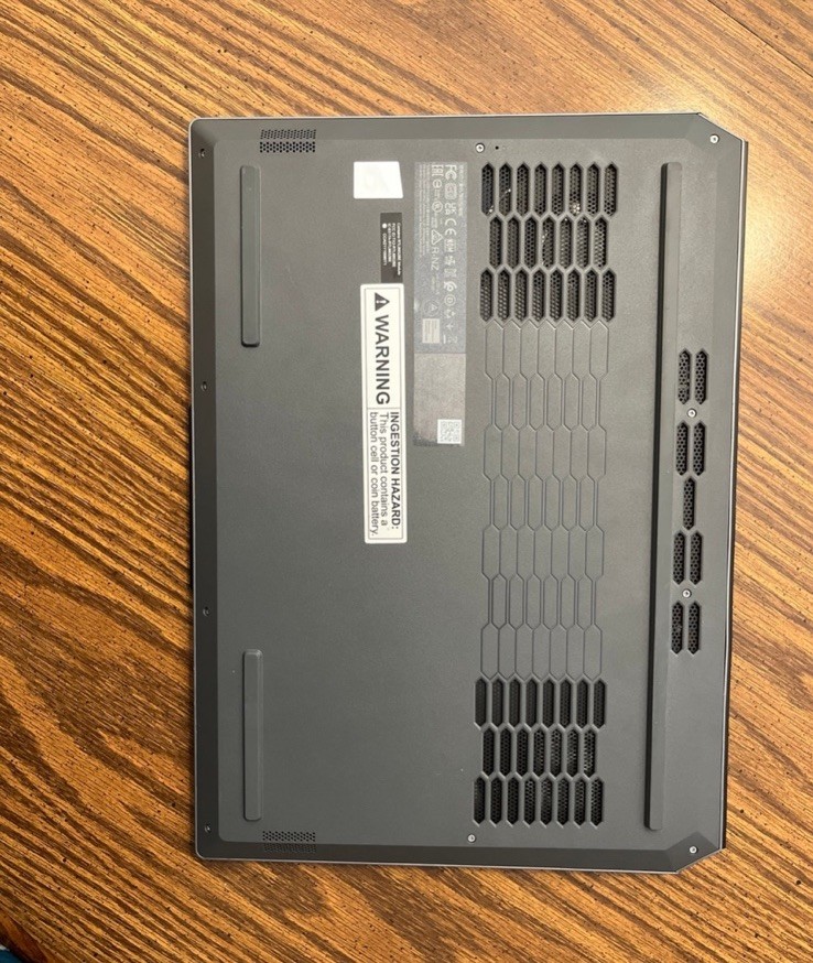 Lenovo LOQ 15ARP9 15.6″ Ryzen 5 7235HS 12GB 477GB SSD RTX 3050 W11
