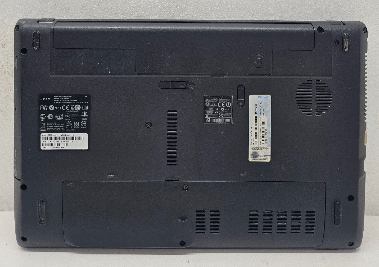 Acer Aspire 5250-0468 Laptop AMD E-300 2GB RAM NO HD/OS (FL)