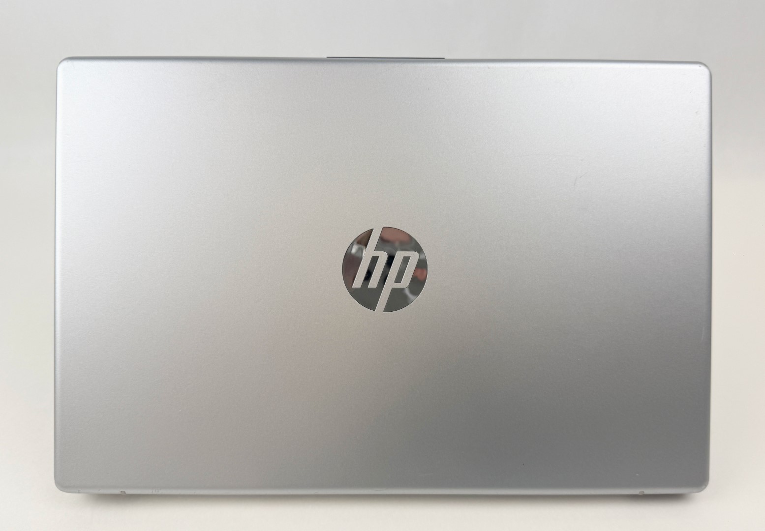 HP 14-ep0033cl 14″ FHD i3-1315U 8GB 512B SSD W11H