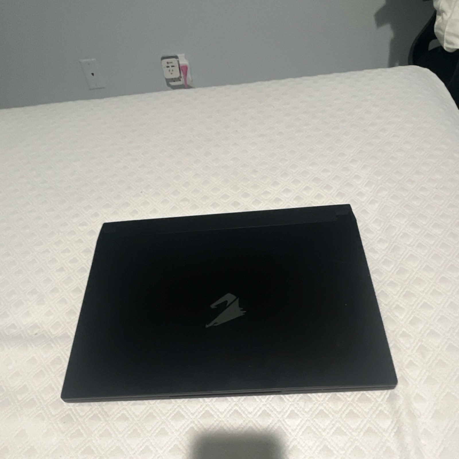 AORUS 15P 15.6″ i7-10870H 16GB 1TB SSD RTX 3070 1080p Charger