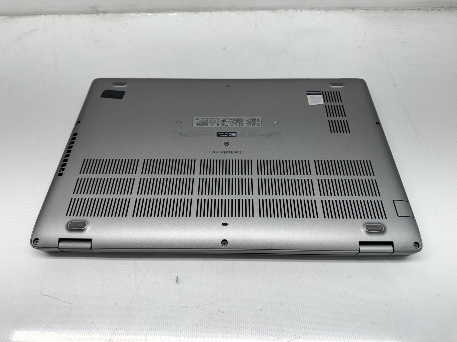 Dell Latitude 5410 14″ Touch LT i7-10810U@1.80GHz 16GB 256 SSD Win 11 w/AC *READ