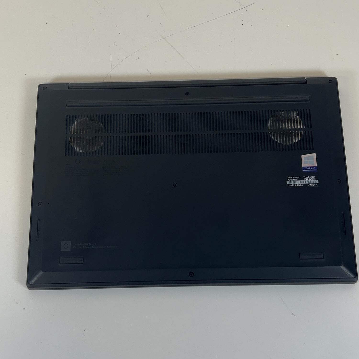 Lenovo ThinkPad P1 Gen 3 15.6″ i9-10885H 2.4GHz 32GB RAM 1TB SSD Quadro T2000