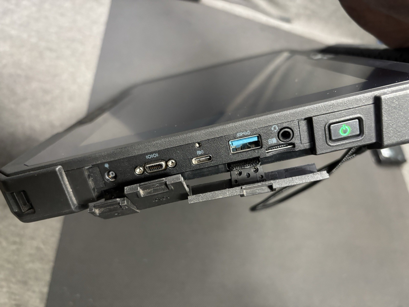 Dell Latitude 7220 Rugged Extreme 12″ i5-8365U 8GB RAM 256GB NVMe W11P J12206