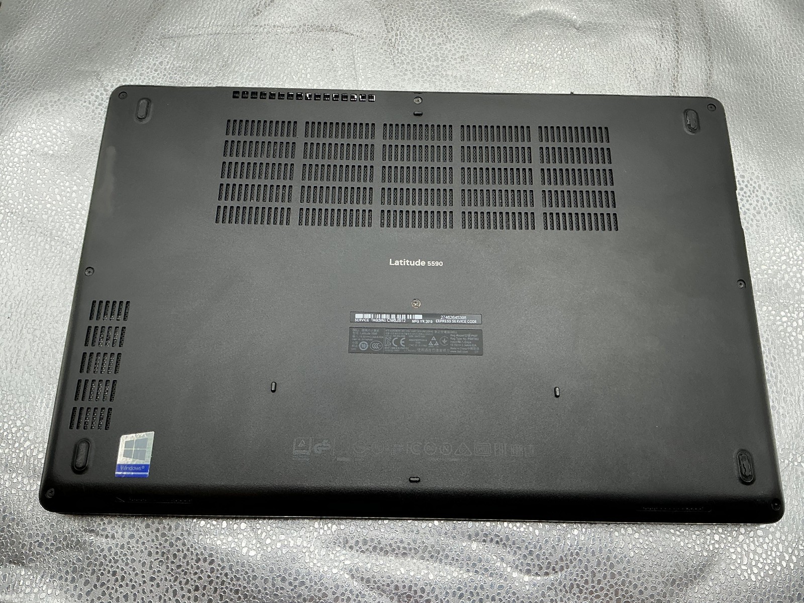 Dell Latitude 5590 15.6″, i5-8250U @ 1.60GHz, 16GB RAM, 256GB SSD, Win 11 Pro