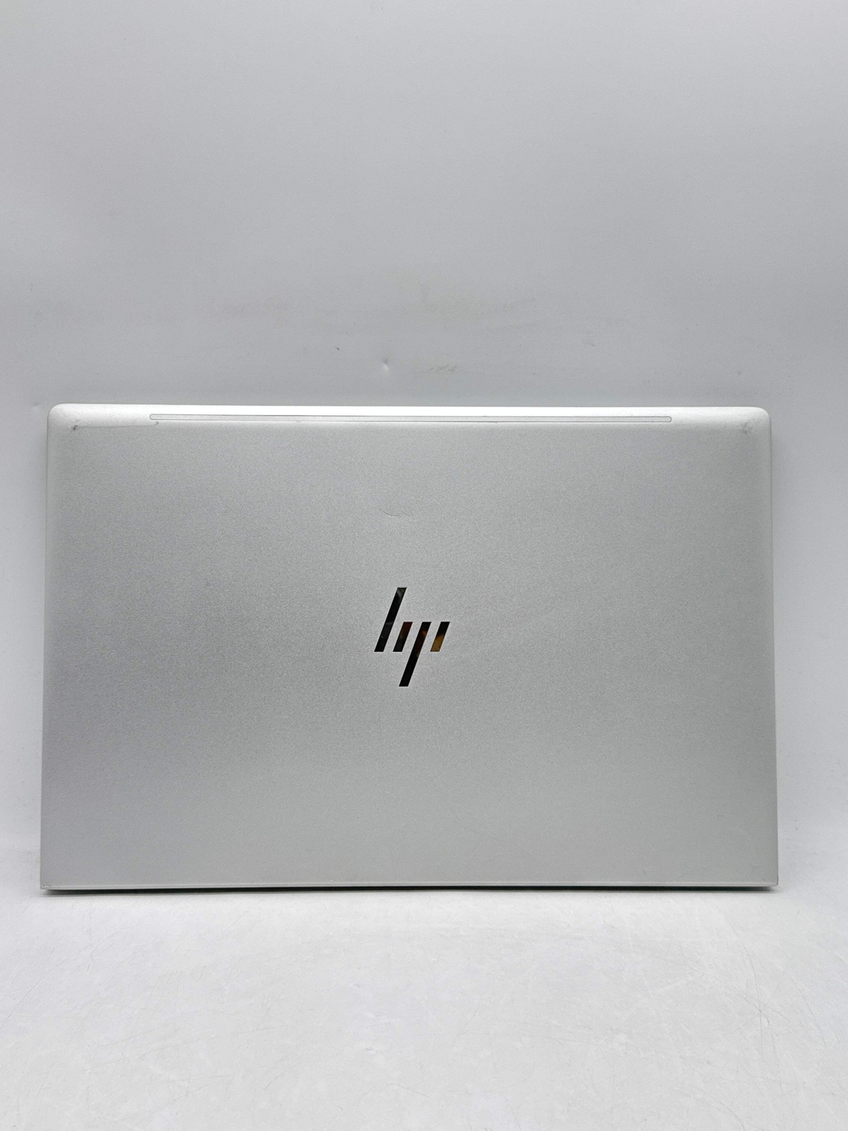 HP EliteBook 640 G10 14.0″ FHD Touch Core i5-1335U 1.30GHz 256GB SSD 8GB RAM