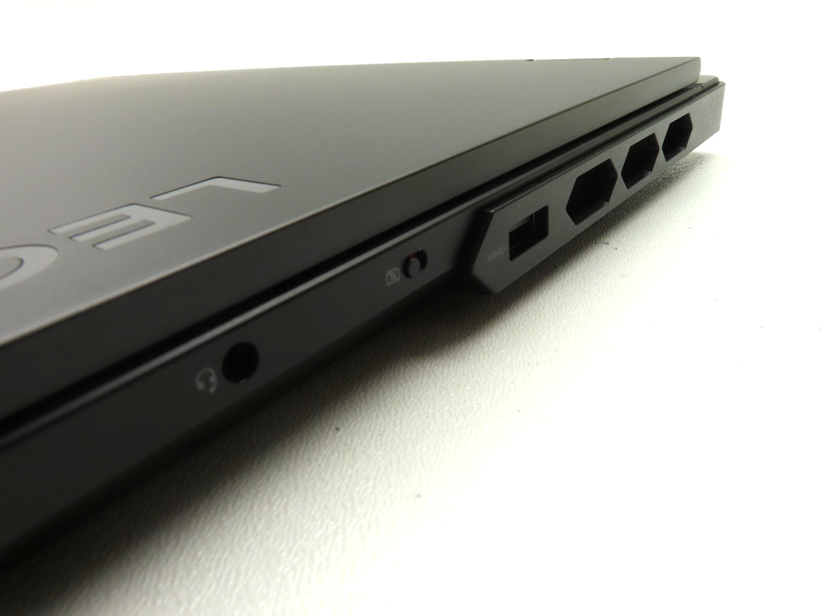 Lenovo Legion Pro 7 16IRX9H 16″ Core i9-14900HX 32GB RAM 1TB SSD RTX 4080