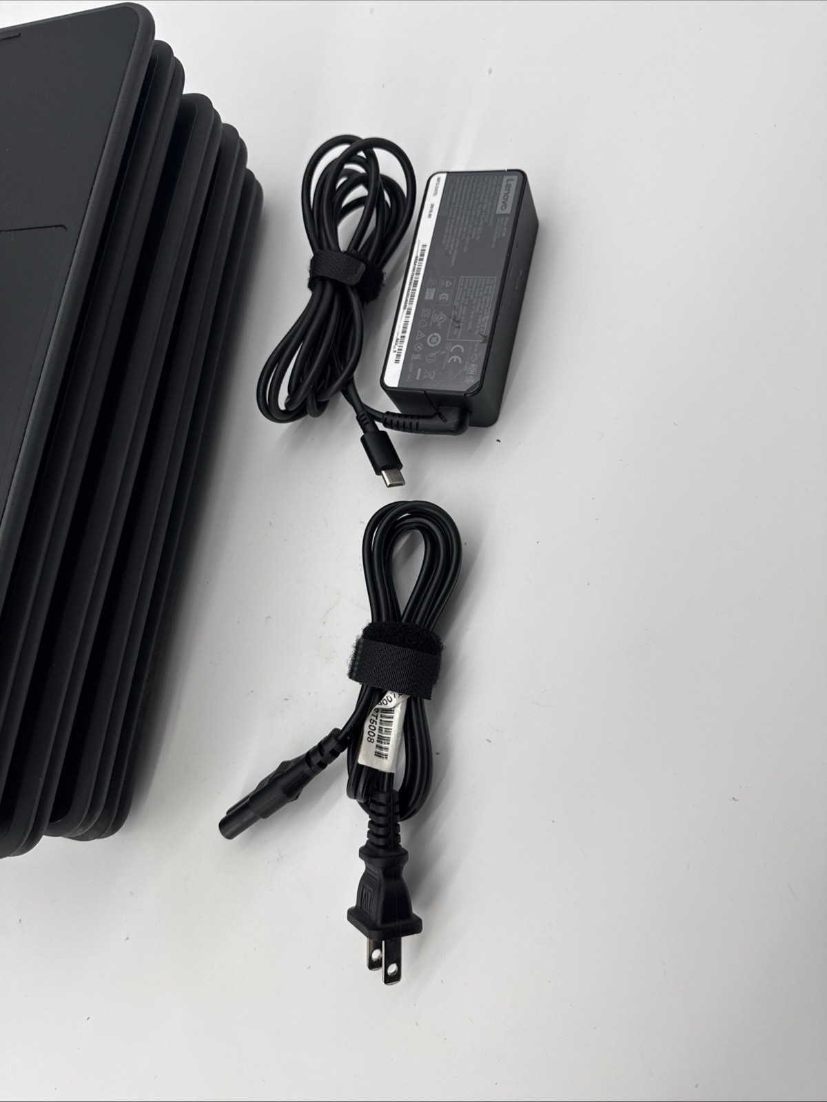 Lenovo 81H00012US 300e 11.6″ 2in1 4GB 32GB, MT8173 2.1GHz Chromebook w Adapter