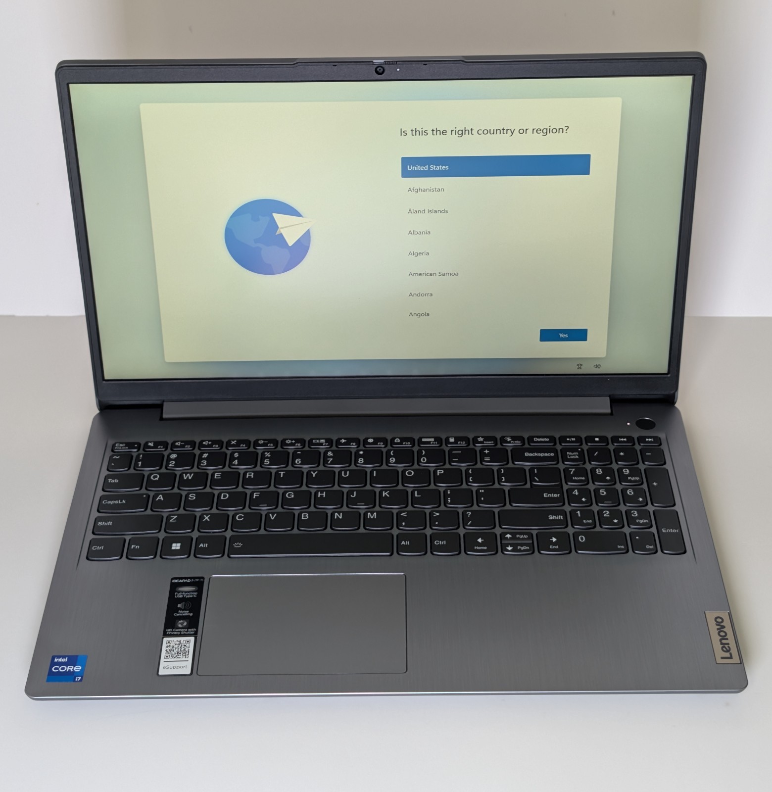Lenovo IdeaPad 3 15.6″ Touch i7‑1255U /8GB – 512GB SSD/ Laptop Windows 11. ~RVB~