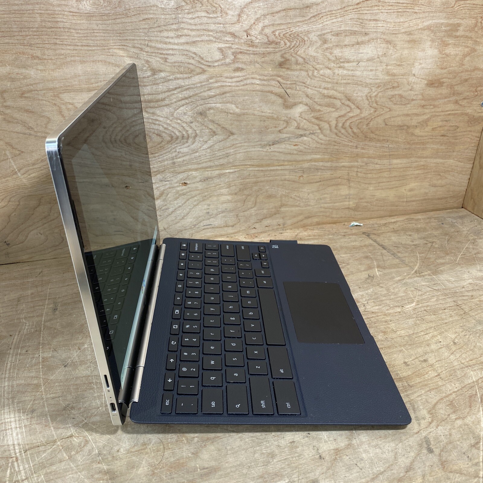 HP Chromebook Intel Core M3-7Y30@1.00GHz / 4GB / NO TOUCHSCREEN / SCREEN DAMAGE