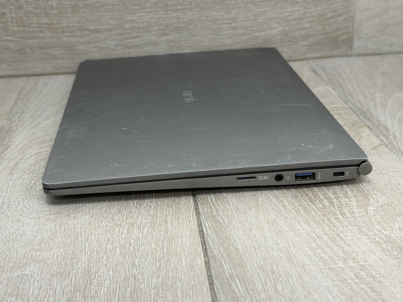 LG 13Z990-A. AAS5U1 13″ Touch Laptop Core i5-8265U 12GB RAM 256GB SSD Win-11