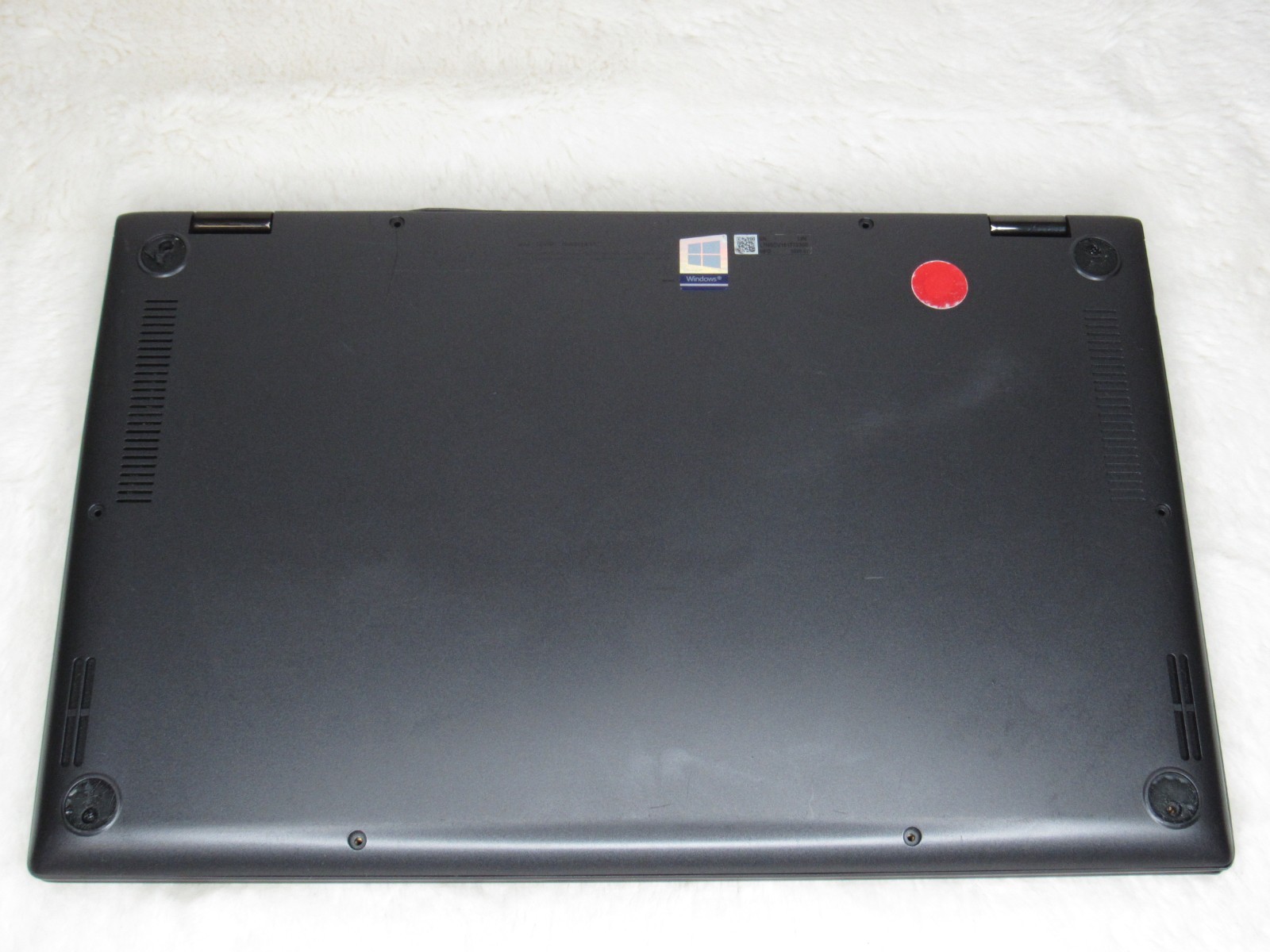 ASUS Q526F i7-10510U (FOR PARTS) – UNTESTED – DOES NOT TURN ON