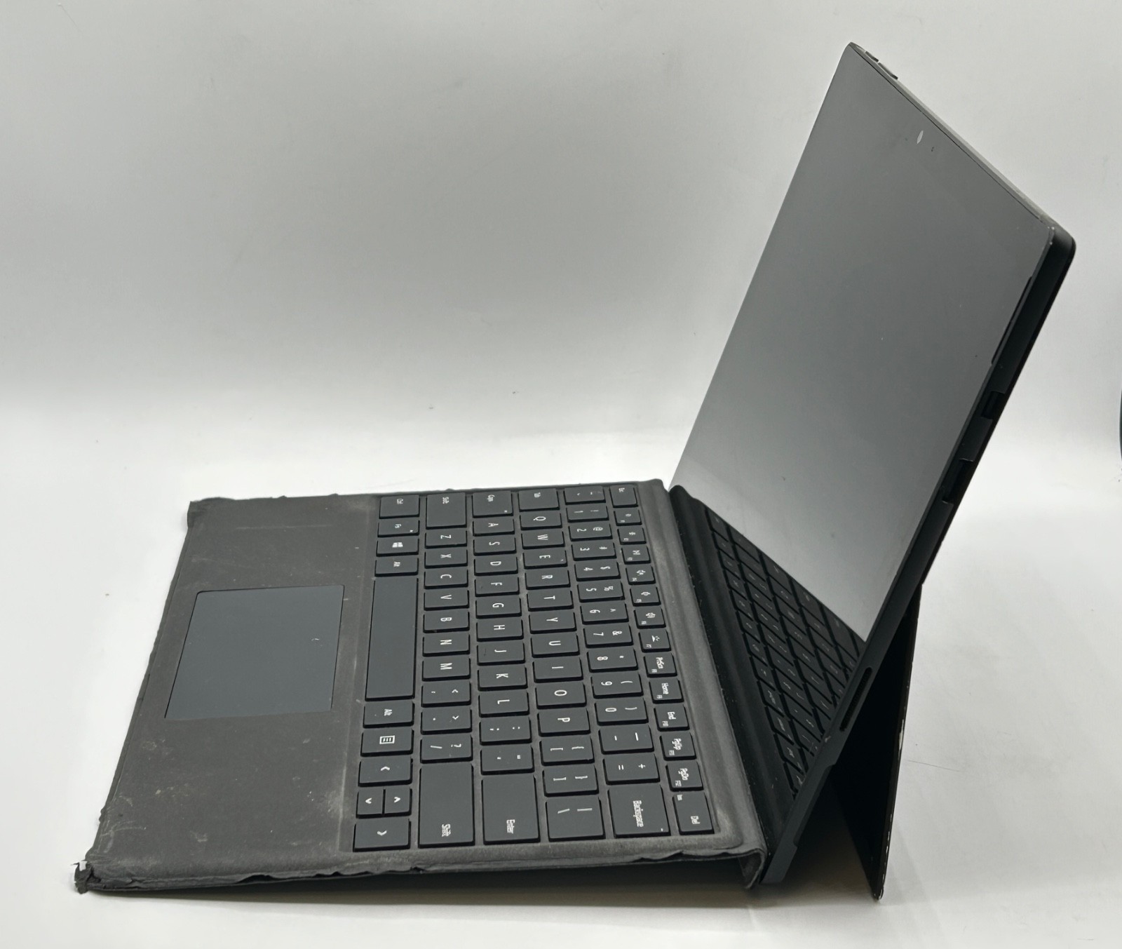 Microsoft Surface Pro 6 12.3″ i5-8350U 8GB RAM 256GB SSD Win 11 Pro