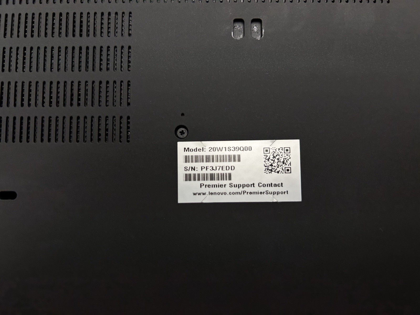 Lenovo ThinkPad T14 Gen 2 | 20W1S39Q00 14″ i5-1145G7 3.0GHz 16GB Ram 256GB SSD