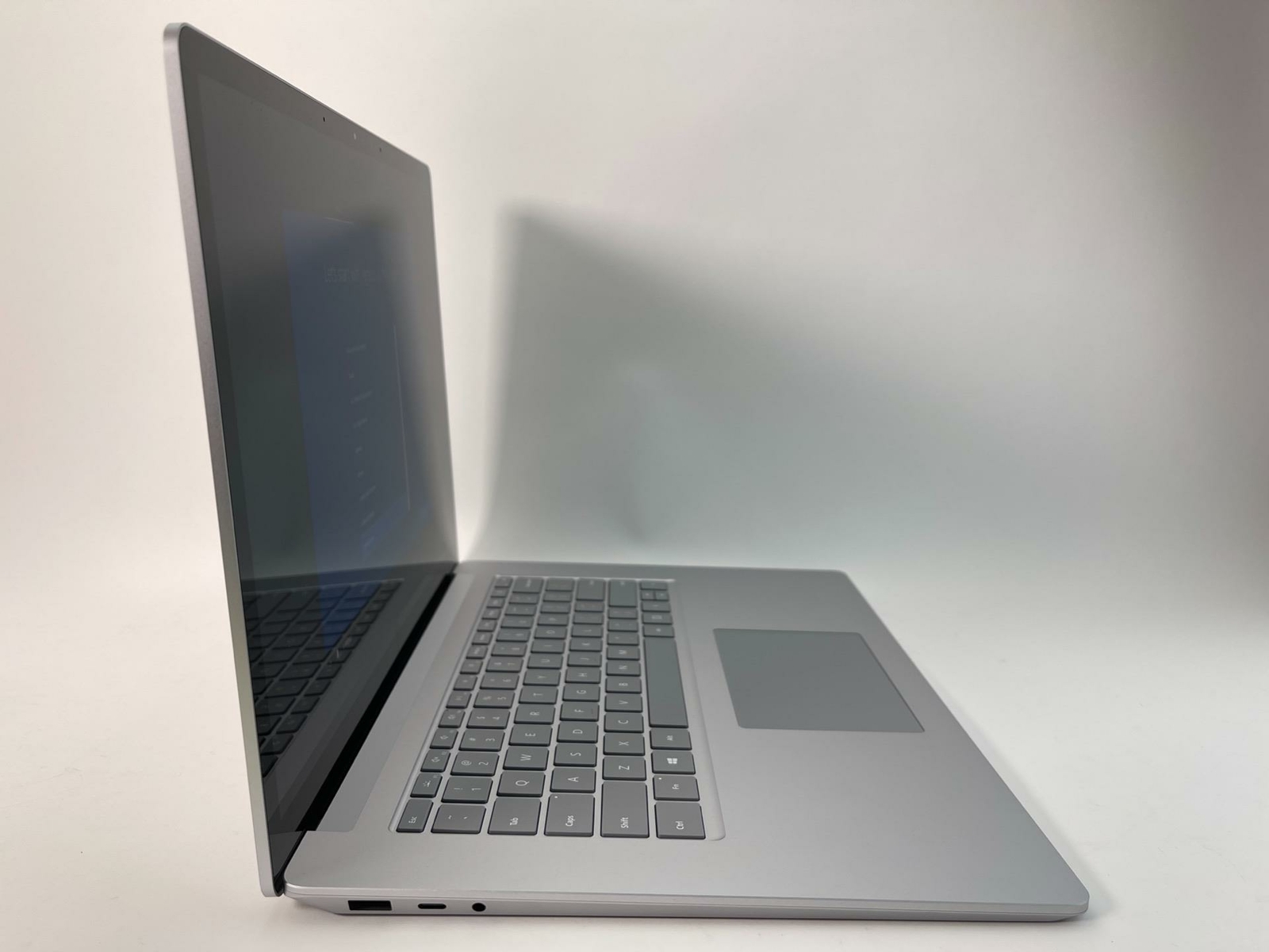 Microsoft Surface Laptop 4 15″ (256GB SSD, AMD Ryzen 7, 4.20 GHz, 8GB) 5UI-00001