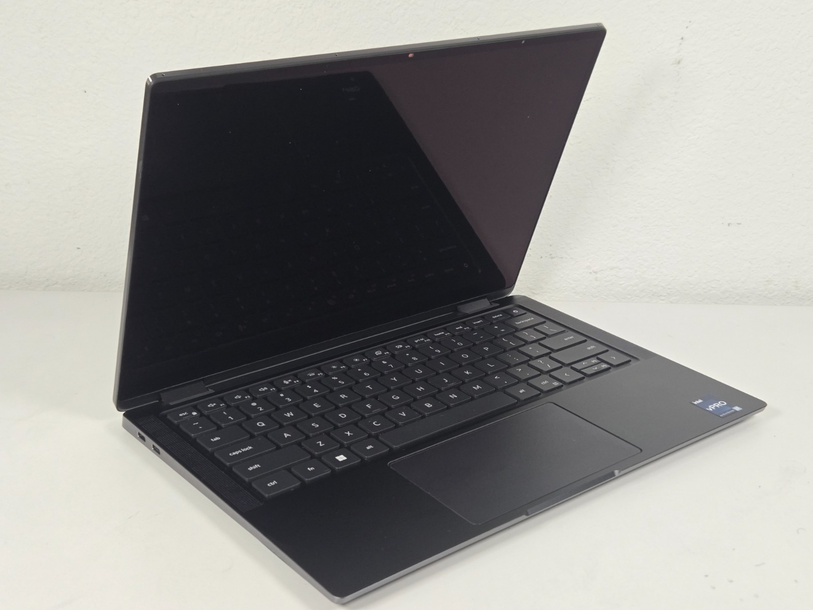 Dell Latitude 9330 – 13.3″ Touch 2-in-1 | i7-12 | 32GB RAM | 512 SSD | Win