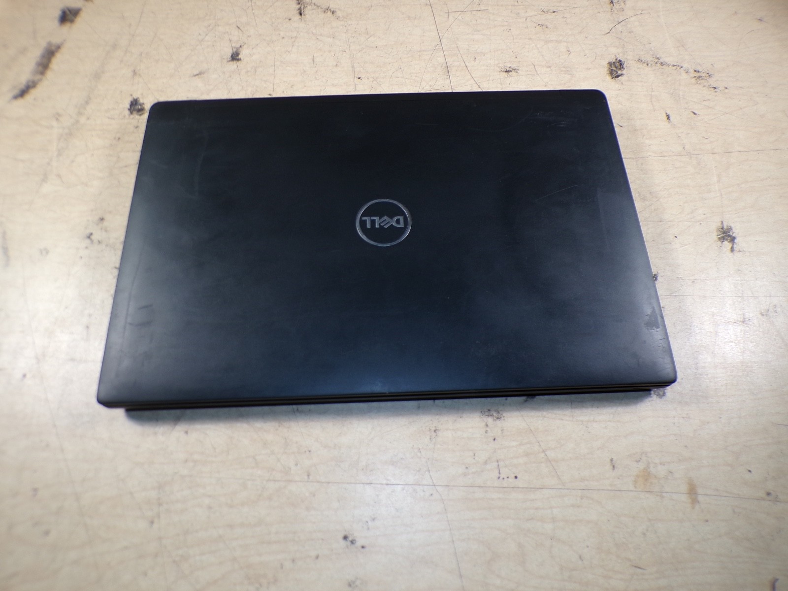 DELL LATITUDE 7490 INTEL CORE I5 8TH GEN 8GB RAM **NEED BATTERY **NO HD/ NO CADD