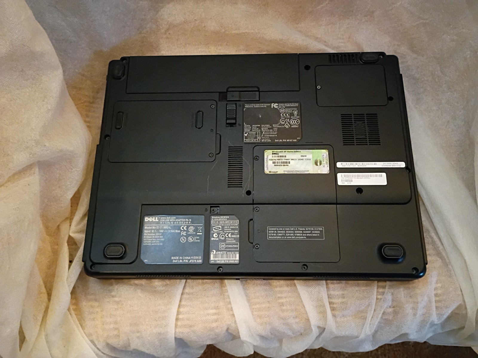 Dell Inspiron B120 Laptop Model PP21L Windows XP Home Untested No Power Cord