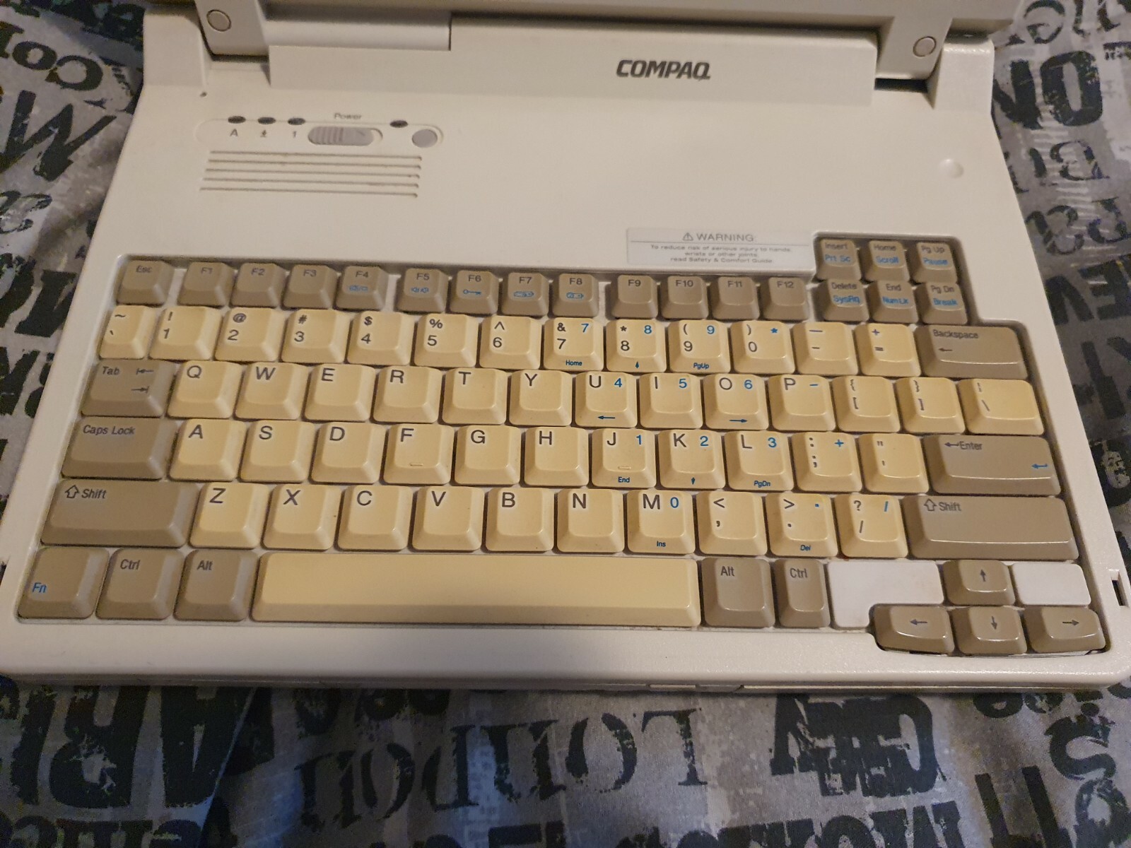 Compaq LTE Elite 4/40C vintage 486 notebook
