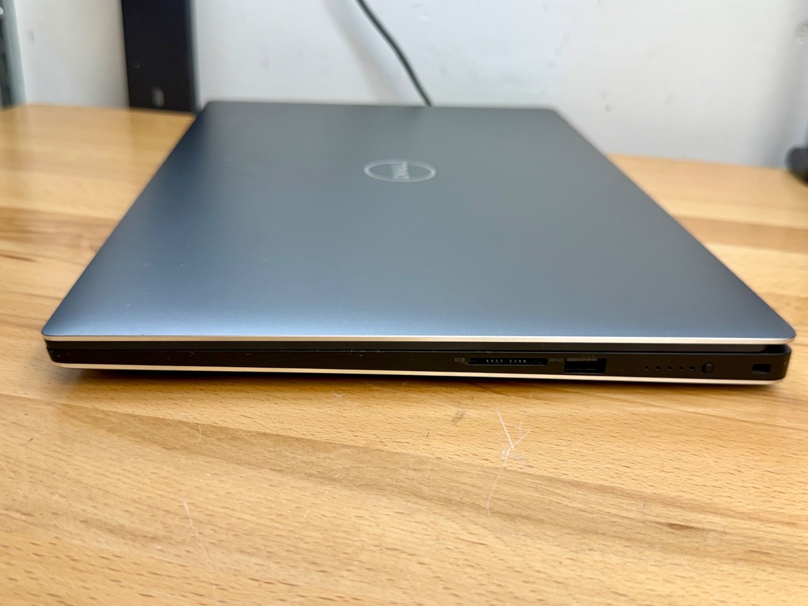Dell Precision 5540 15.6″ Laptop: Intel Core i5-9400H, 16GB RAM, 256GB SSD GUC