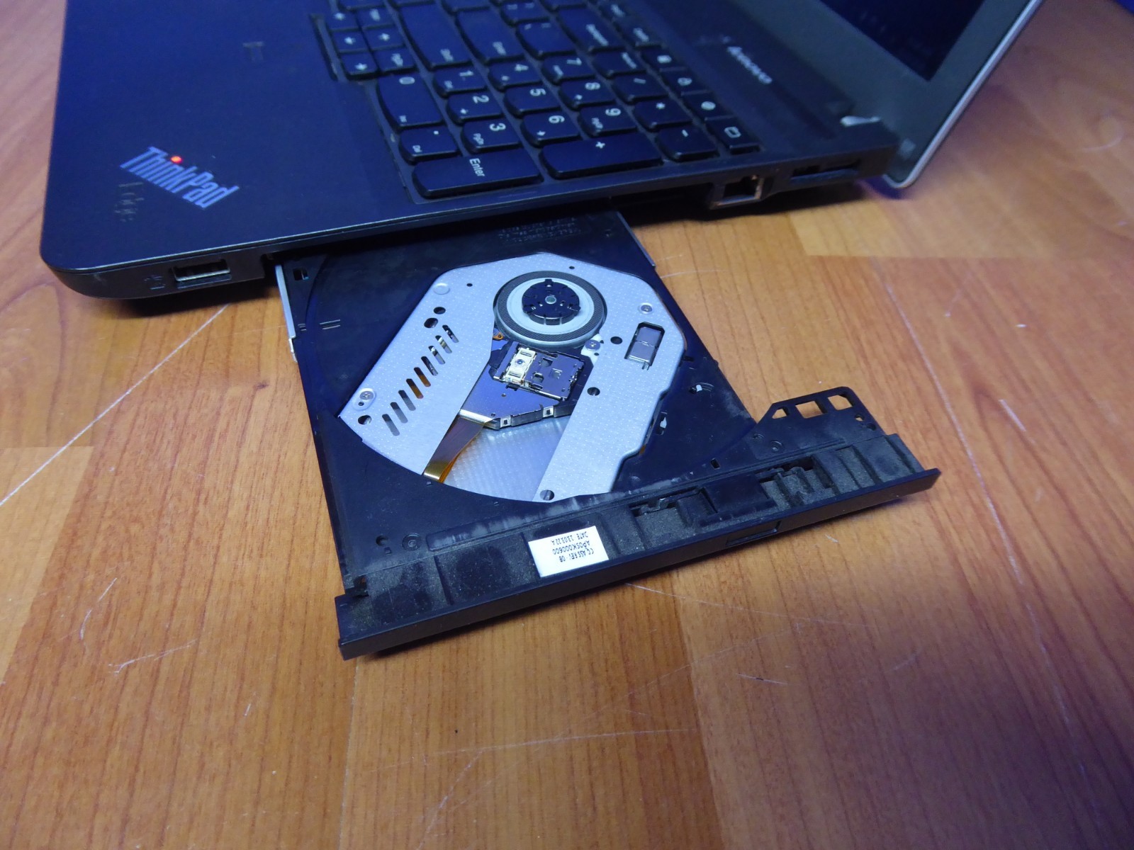 LENOVO THINKPAD EDGE E531 15.6″ i5-3230M 2.6GHz 8GB 500GB WINDOWS 7 PRO 64-BIT