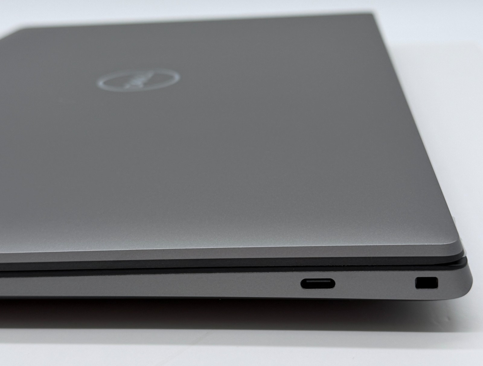 2025 Dell Precision 5690 16 3.8GHz Ultra 7 165H 64GB RTX 2000 Ada – WORKSTATION!