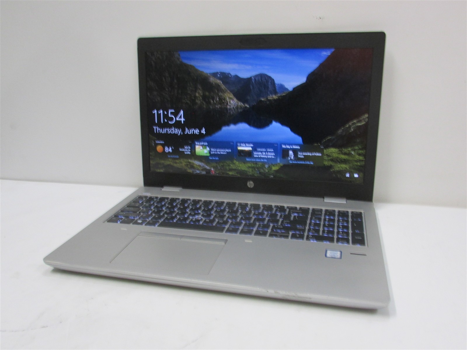 HP Probook 650 G4 i5-7200U 2.5GHz 8GB RAM 128GB m.2 15.6″ W10P BAD KEY/COSM DMG