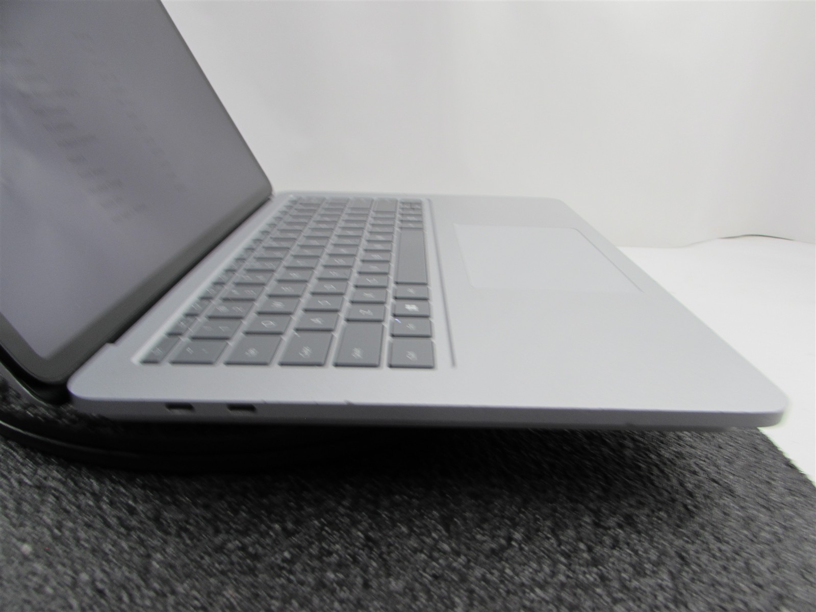 Microsoft Surface Laptop Studio 1964 i7-11370H 1TB SSD 32GB RTX A2000 *No A/C*