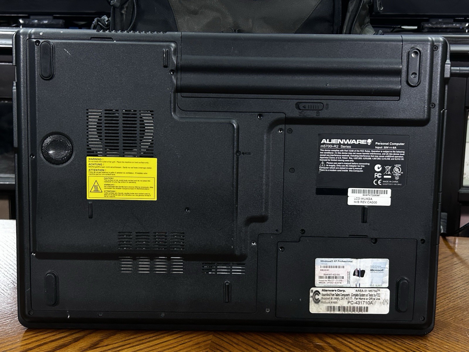 Alienware Area-51 M5700i-R2 Core2 T7200 4GB 2 HDD Backpack Includes