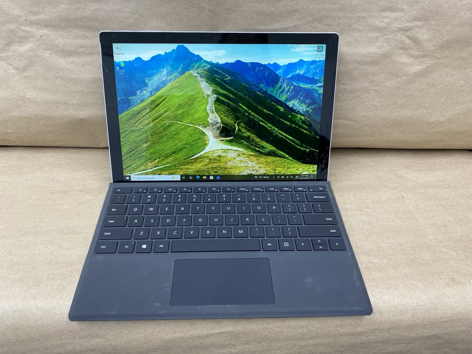 Microsoft Surface Pro 7 – 12″ 2736*1824 – i5-1035G4 – 8GB – 128GB – Win 10 READ
