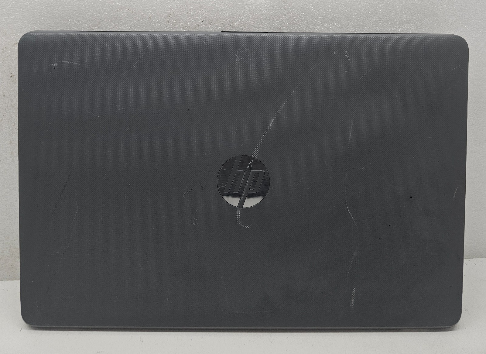 HP Laptop 15-bw018ca 15.6″ AMD A9-9420 8GB Ram NO HD/OS/BATT (FL)