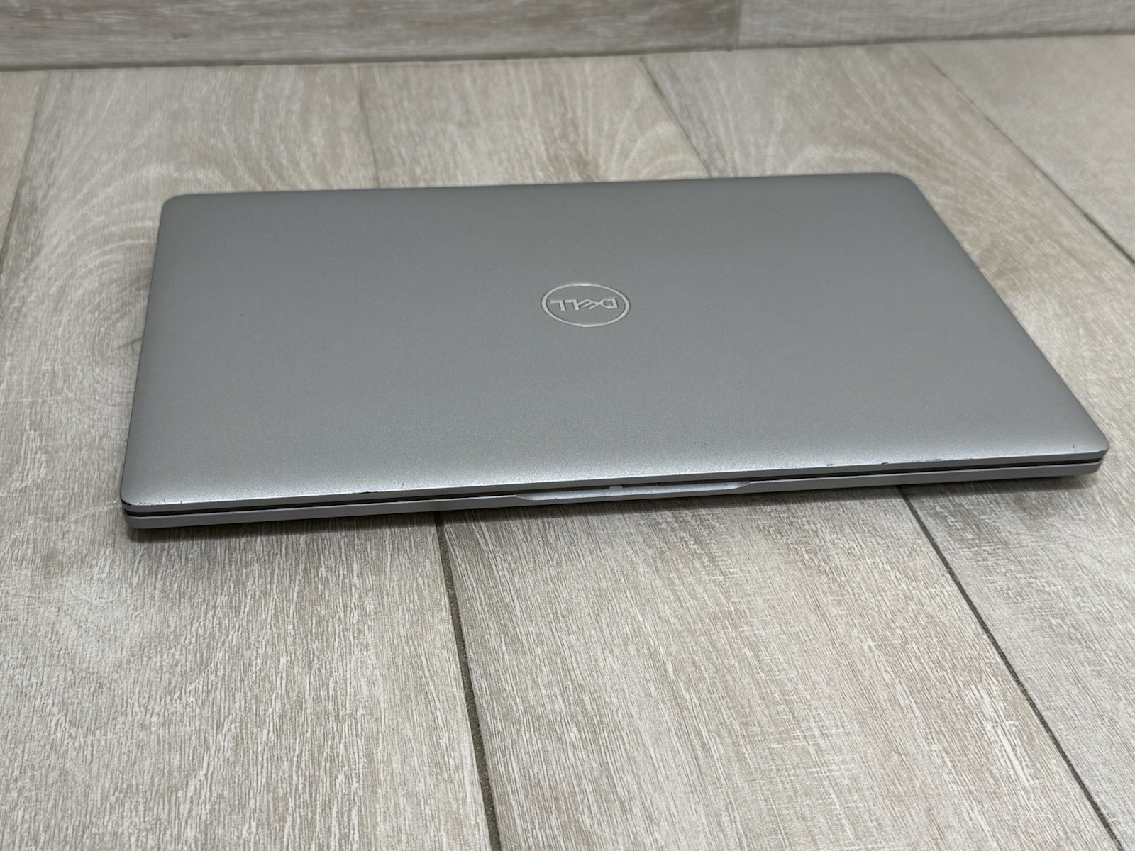 Dell Latitude 5340 13.3″ Core i7-1365U 16GB 256GB SSD Win-11