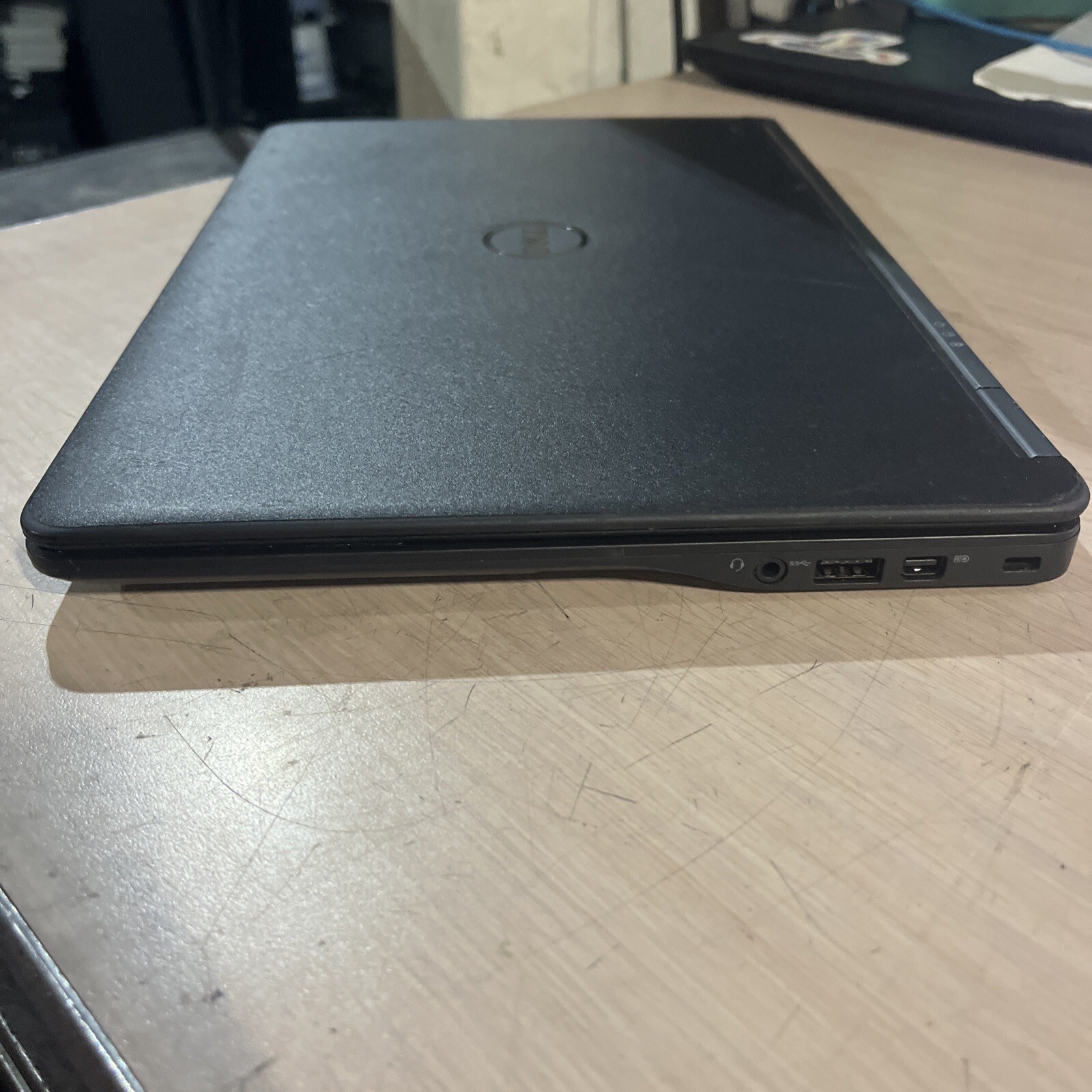 DELL LATITUDE E7250 INTEL CORE I5-5300U 2.30GHZ 8GB RAM NO HD