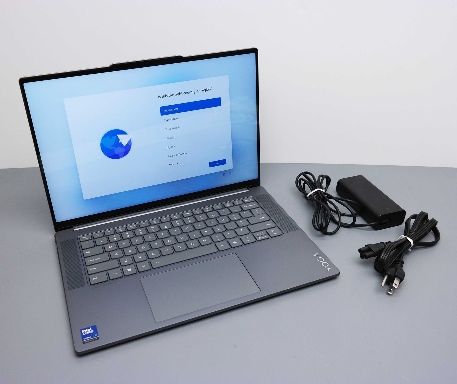 Lenovo Yoga Slim 7i Aura 15.3″ Core Ultra 7 256V 16GB 1TB SSD