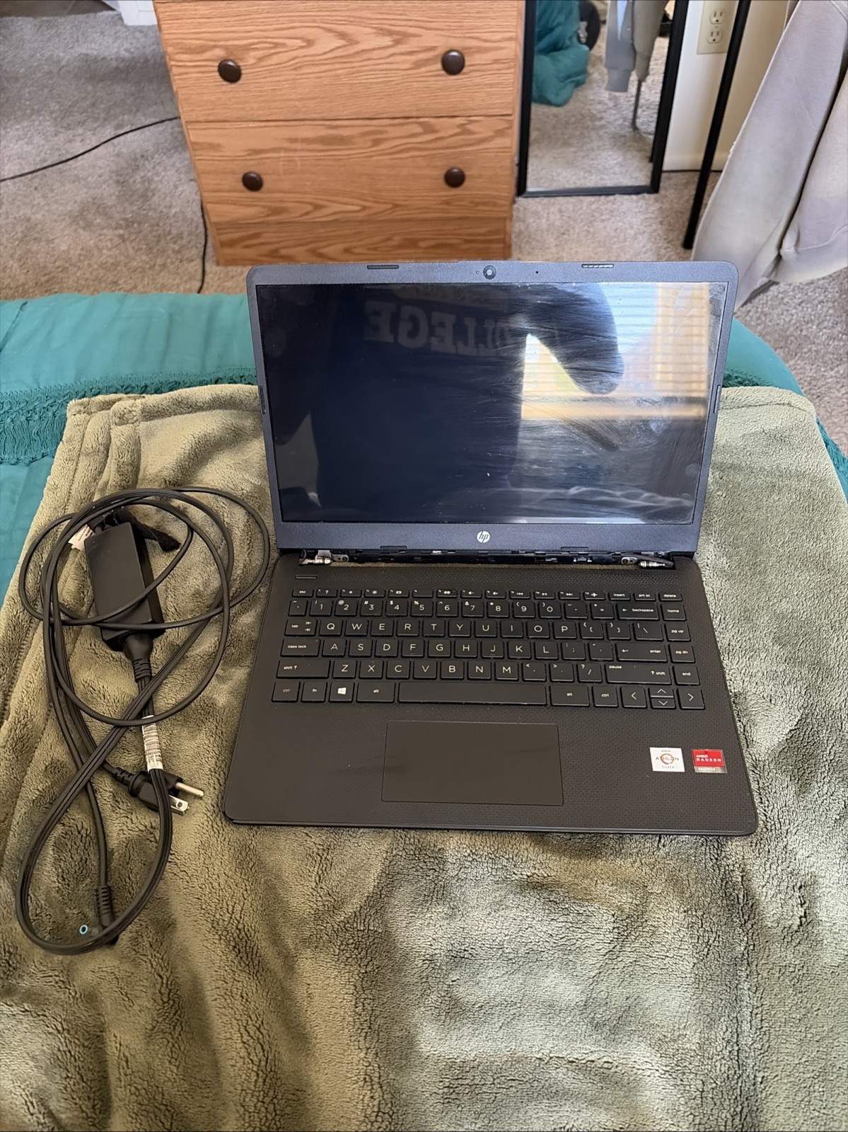 HP Notebook 14-FQ0XXX Laptop AMD ATHLON SILVER 3050U 2.3GHz 4GB 128GB SSD W11P