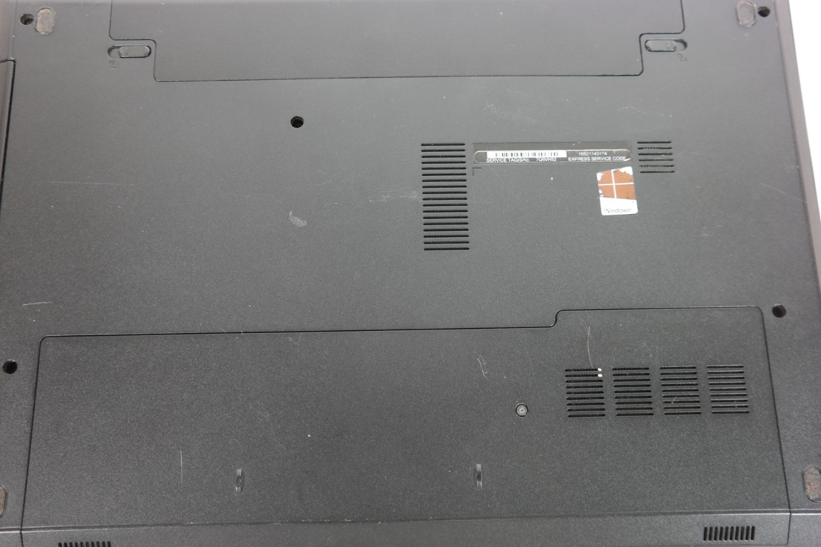 Dell Inspiron 3541 15.6″ – AMD A6 – Radeon R4 – 4GB RAM – No HDD – Boots to BIOS