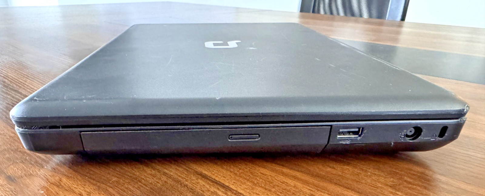 Compaq Presario CQ56 Intel Celeron CPU 900 4GB Ram 256GB HDD 15.6″ Chrome FlexOS