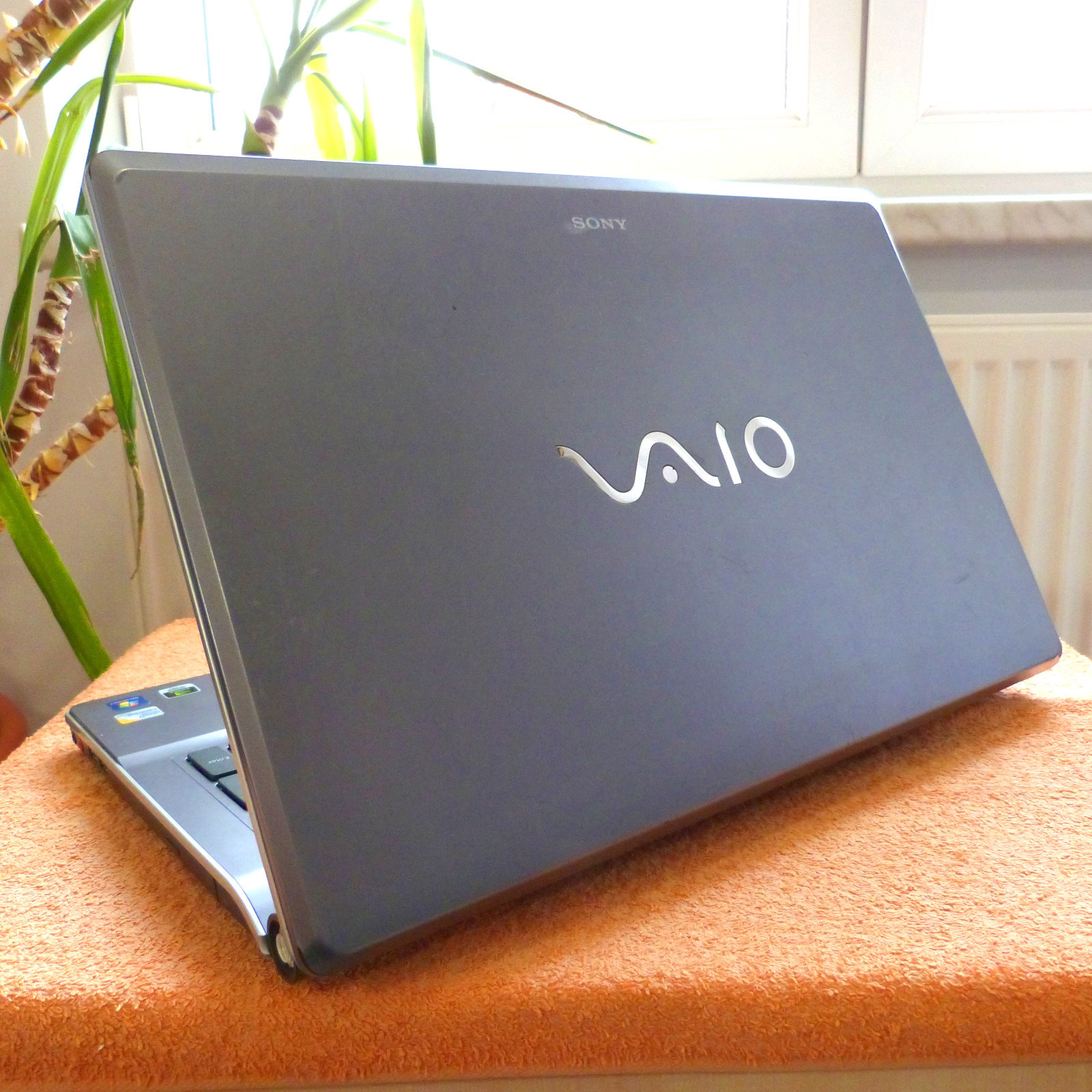 XL LOT Sony Vaio AW41 18″ HDP xBLACK Cinema DOLBYSOUND l SSD Windows 10 HDMI