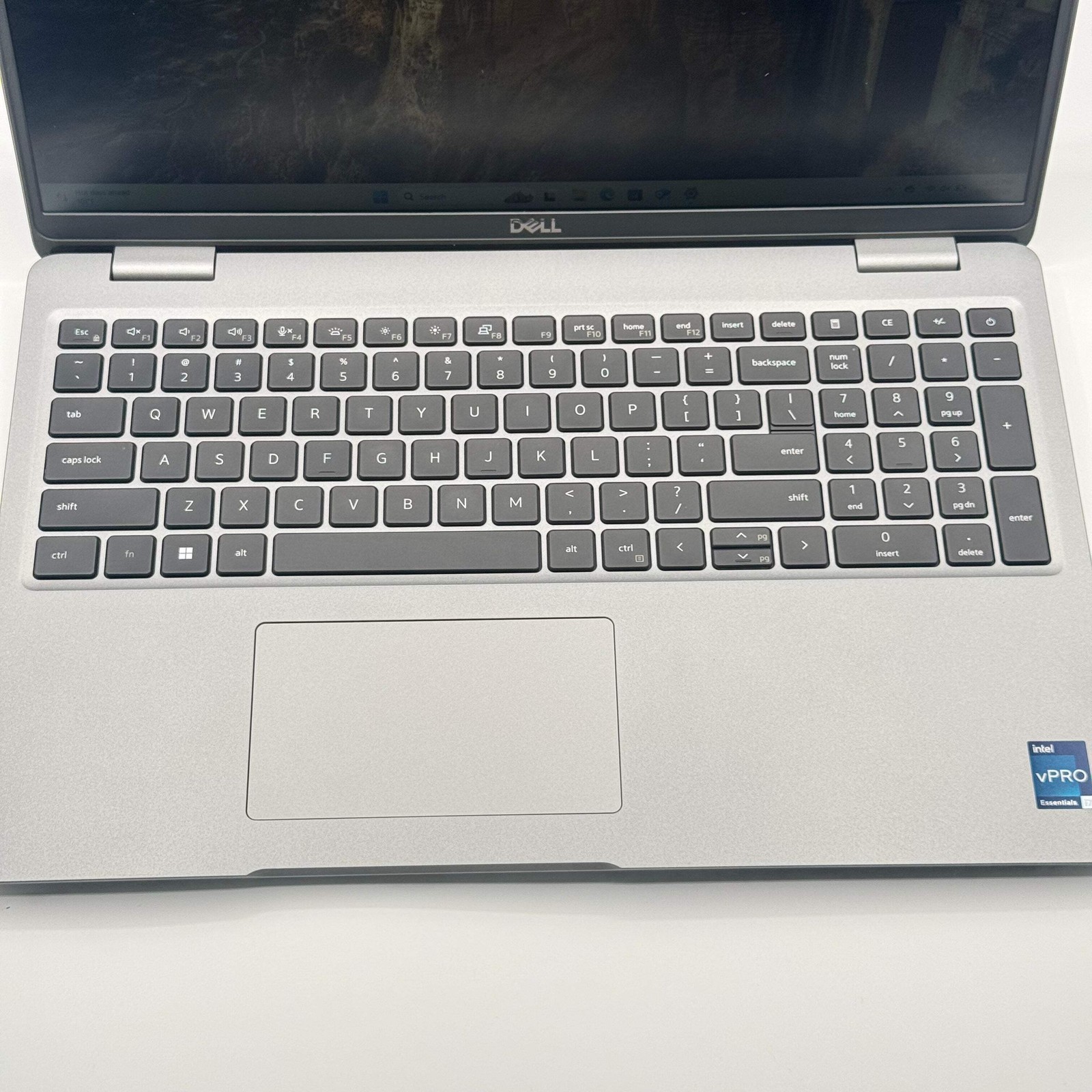 Dell Latitude 5540 14-inch i7 13th Gen 16GB 500GB Laptop Silver