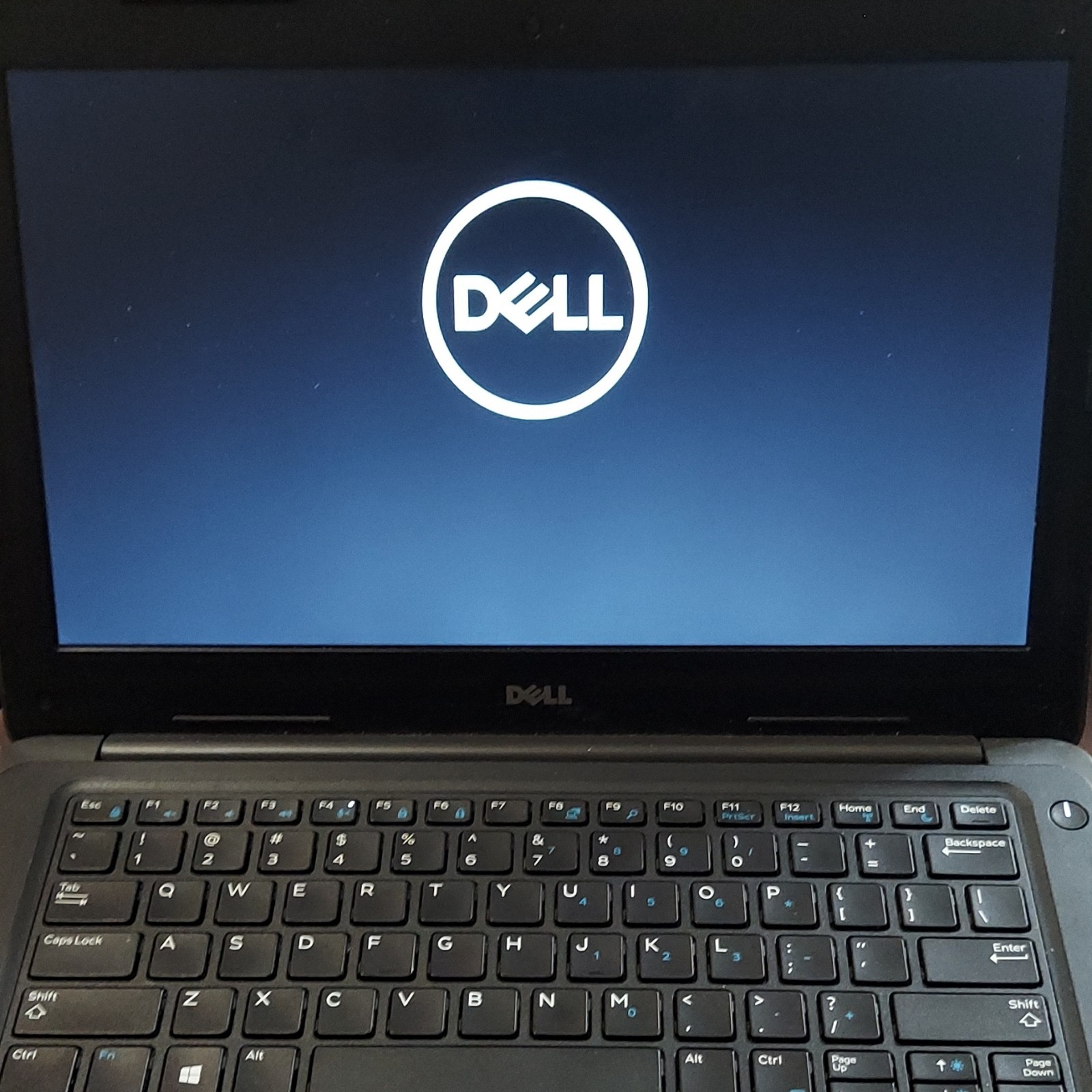 Dell Latitude 3380 13in Core i3 2.00GHz 8GB 128GB SSD Win10 Black