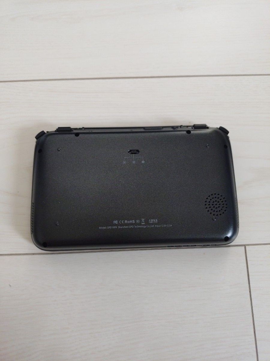 GPD WIN Atom x7-8700 RAM4GB ROM64GB