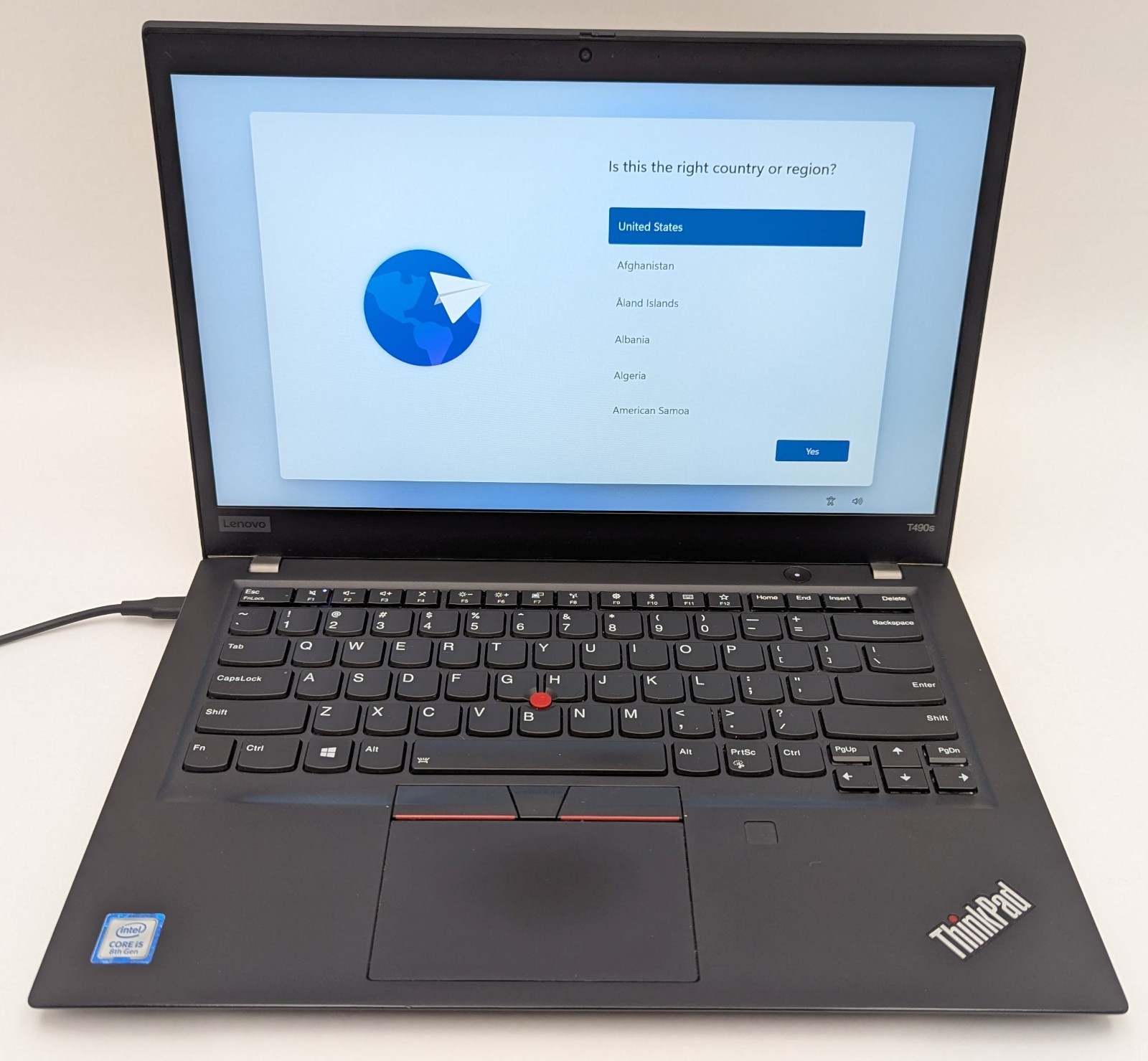 Lenovo ThinkPad T490s 14″ Laptop i5-8265U 1.60GHz 8 GB RAM 256GB SSD Win 11 Pro