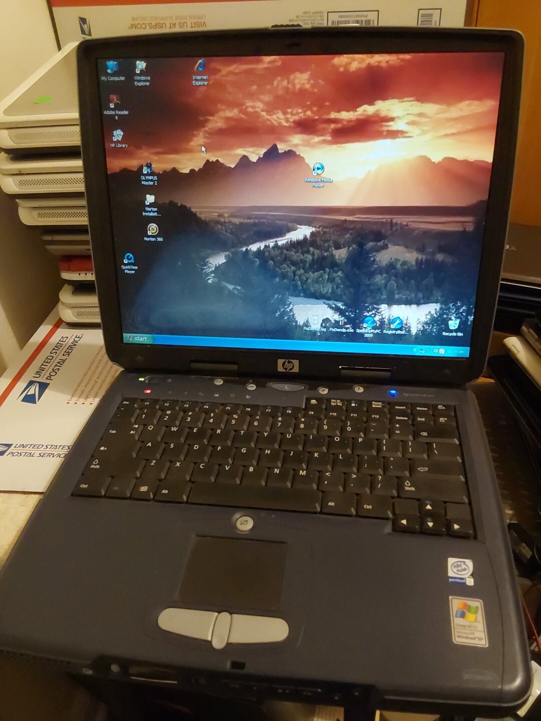 Vintage Hp Omnibook XE3 (14″) Intel Pentium III 650MHz Laptop Read