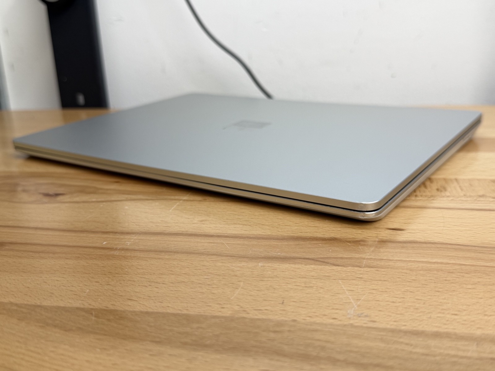 Microsoft Surface Laptop Go 1st Gen 1943 12.4″ i5-1035G1 1.0GHz 8GB RAM 128GB